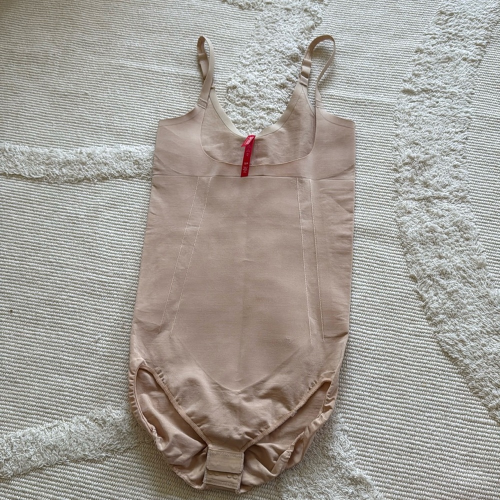 Spanx Oncore open bust shaping  panty bodysuit nude beige Small NWOT